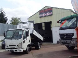 Camion benne isuzu trucks m21