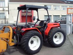 TRACTEUR FRUITIER 4X4 MOTEUR DEUTZ TURBO DIESEL 95 CV