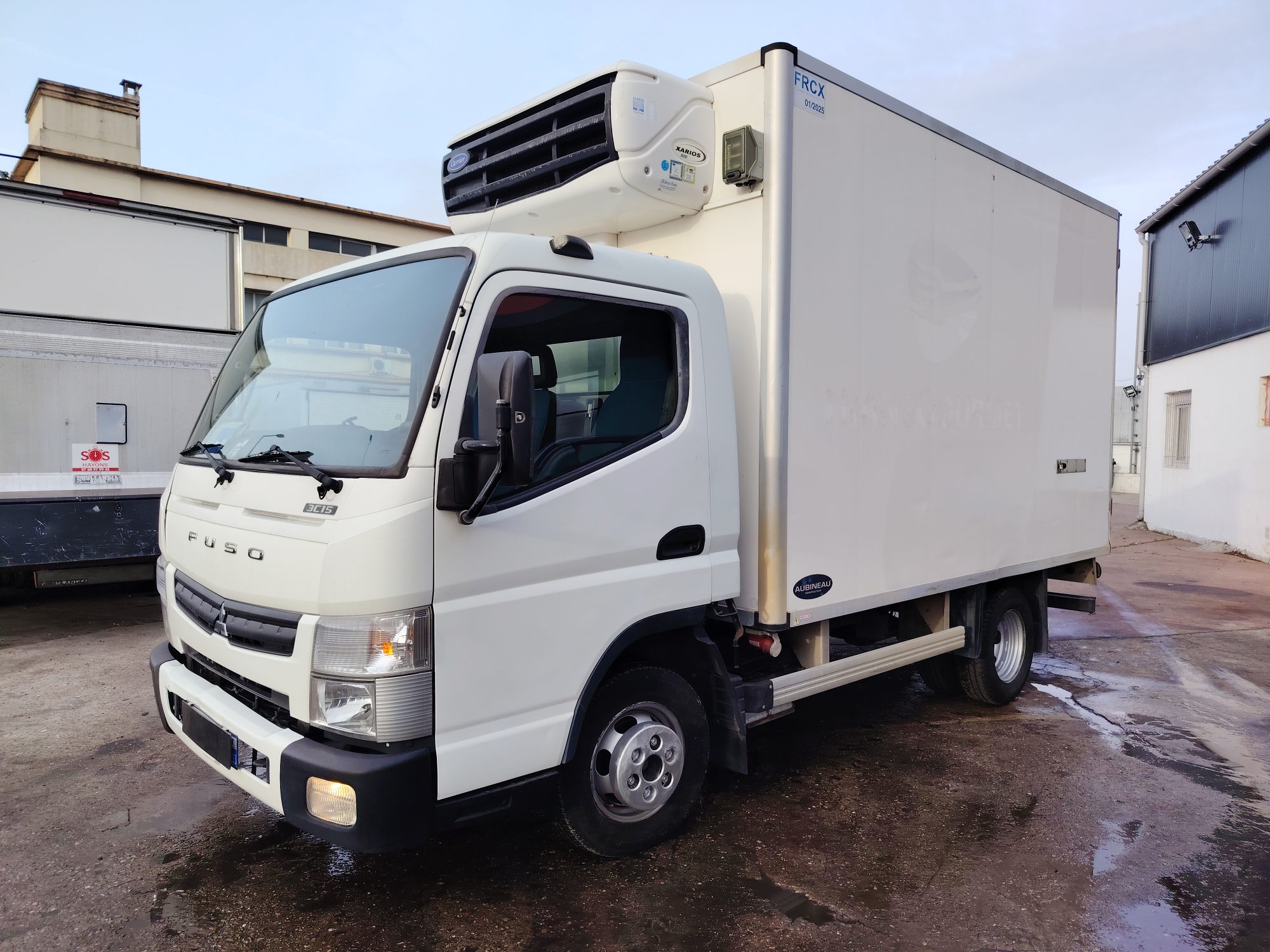 Utilitaire Frigorifique Mistubishi Fuso Canter Carrier Xarios 500