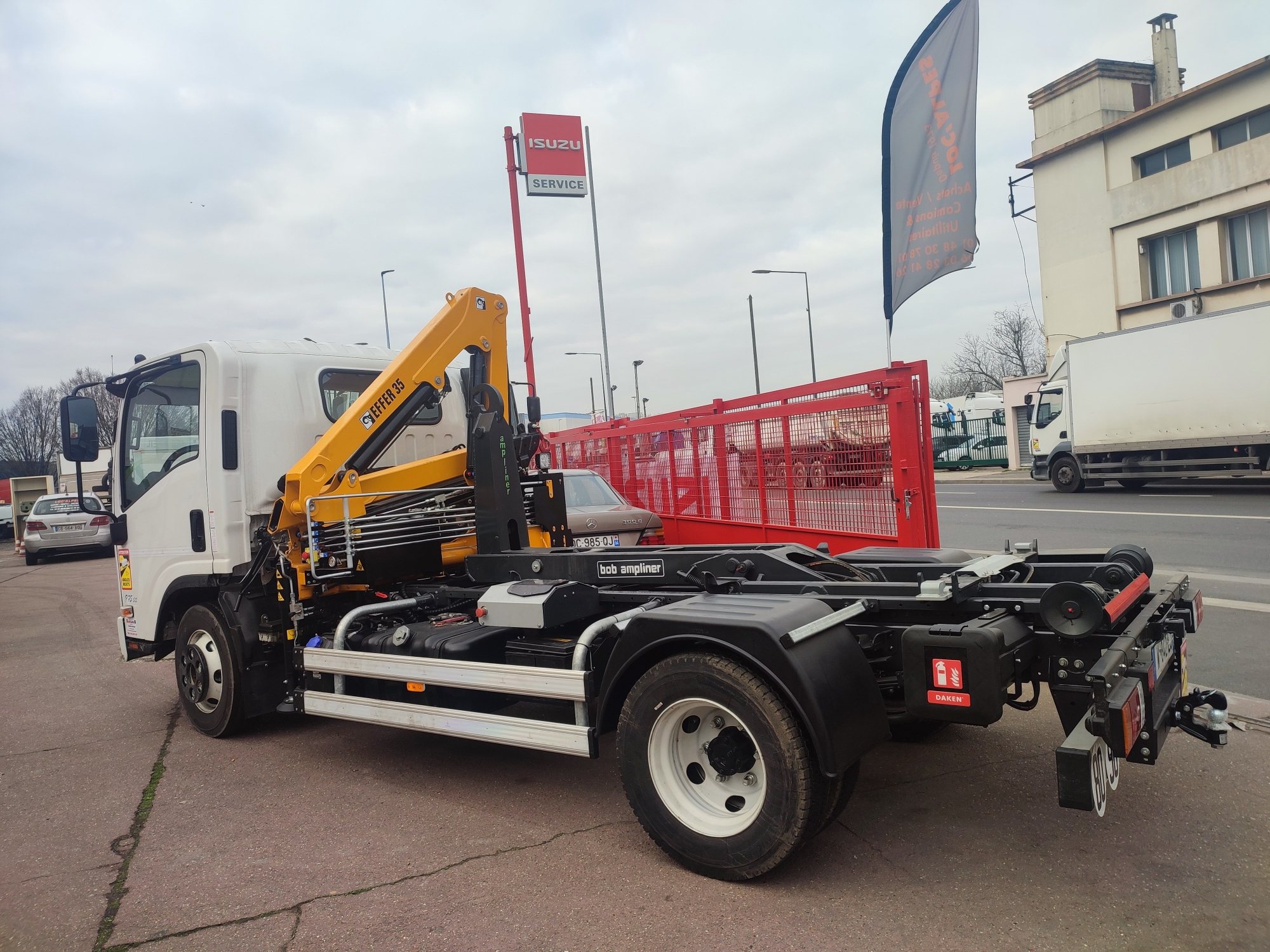 ISUZU M30 ex p75 5.2L 190 cv 4hk1 Polybenne Ampliroll Grue Effer